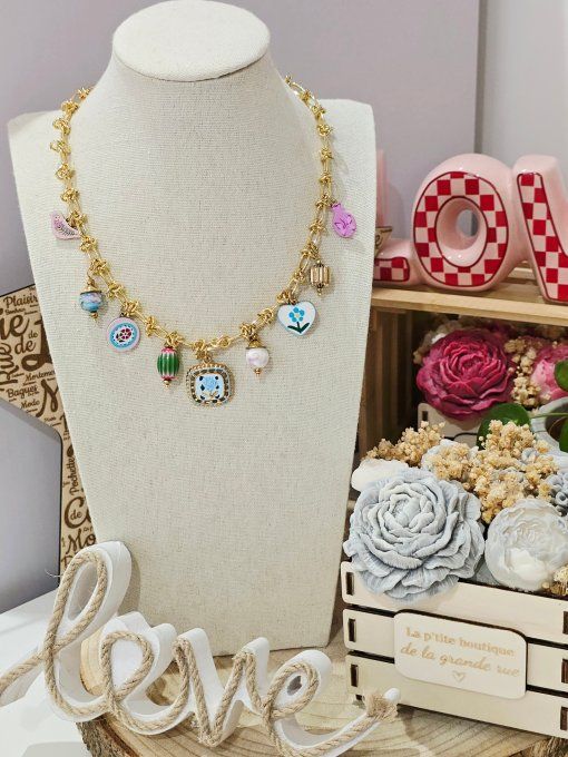 COLLIER