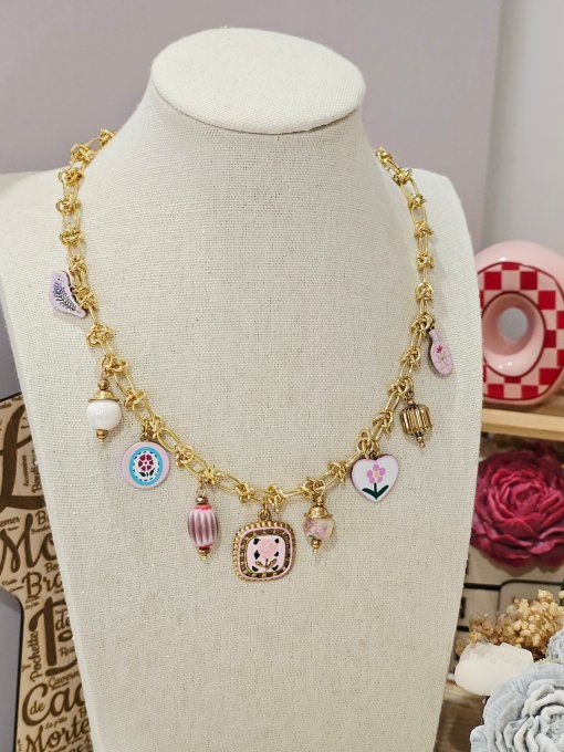 COLLIER
