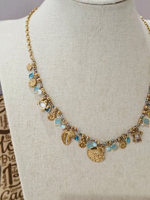 COLLIER
