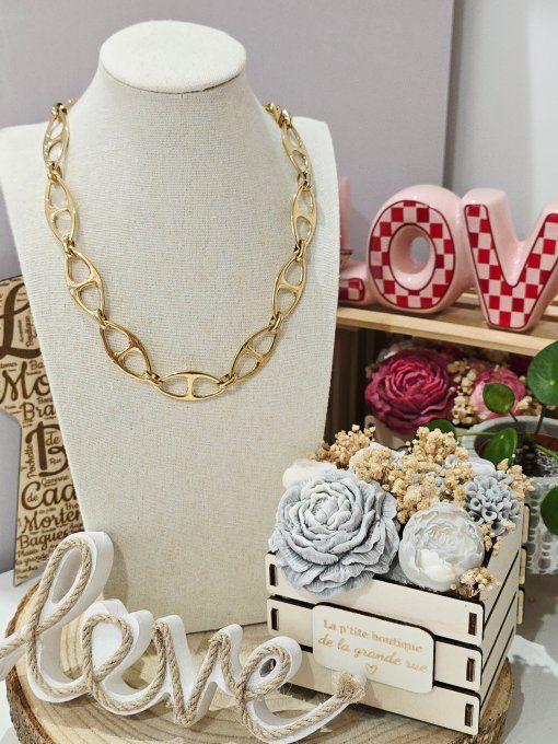 COLLIER