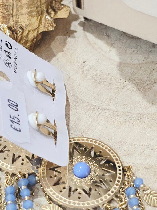 BOUCLES D'OREILLES