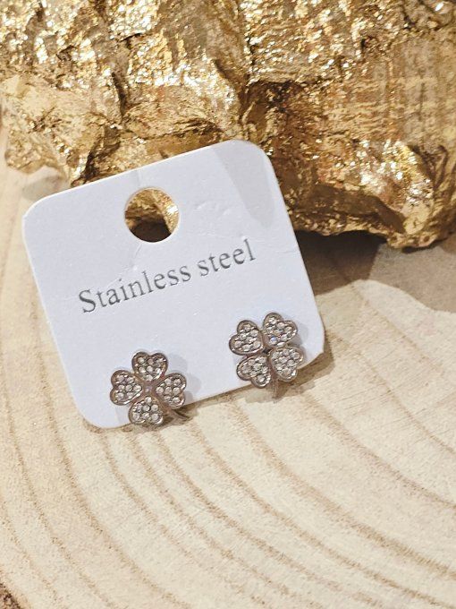 BOUCLES D'OREILLES