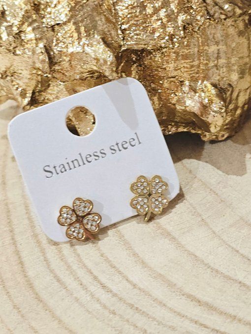 BOUCLES D'OREILLES
