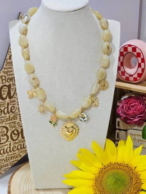COLLIER