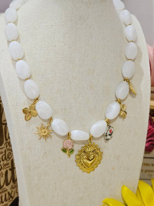COLLIER