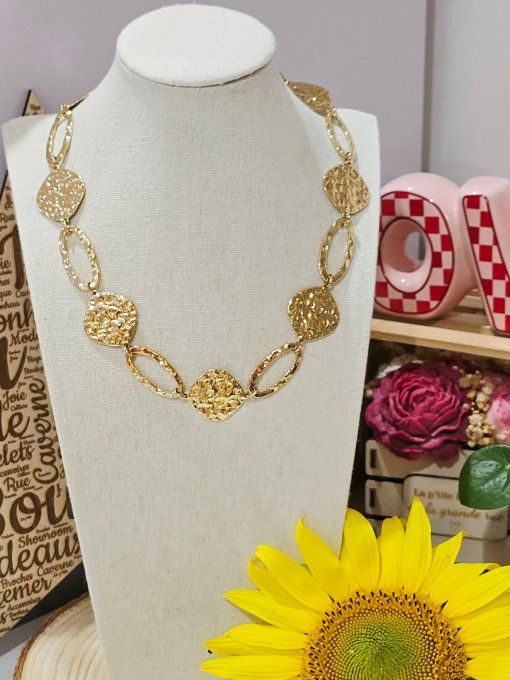COLLIER