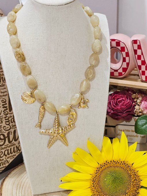 COLLIER