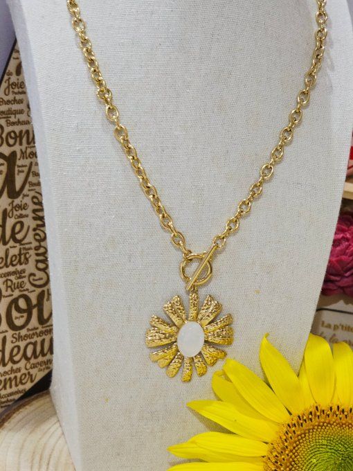 COLLIER