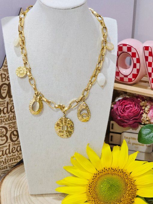 COLLIER