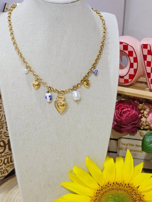 COLLIER