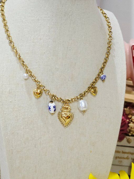 COLLIER