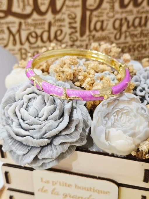 BRACELET