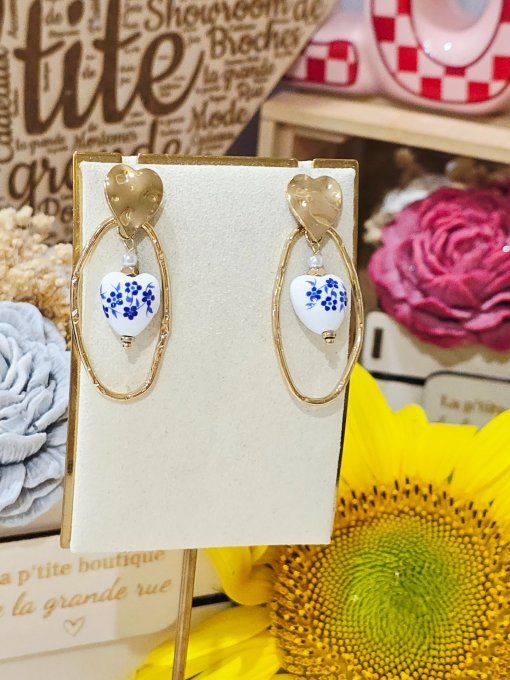 BOUCLES D'OREILLES