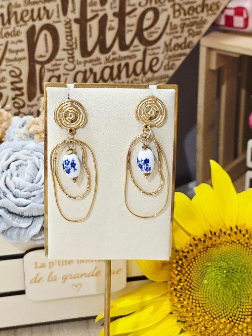 BOUCLES D'OREILLES