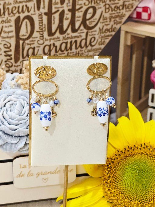 BOUCLES D'OREILLES