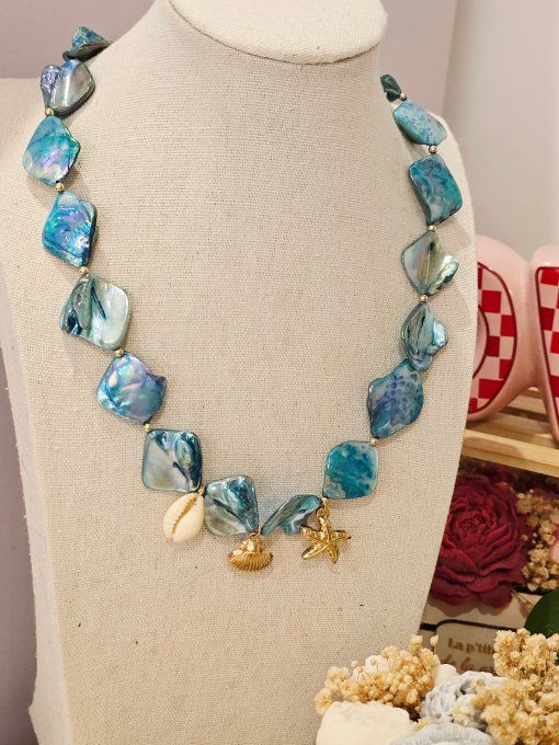 COLLIER