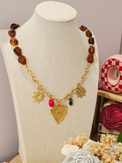 COLLIER