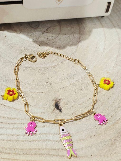 BRACELET