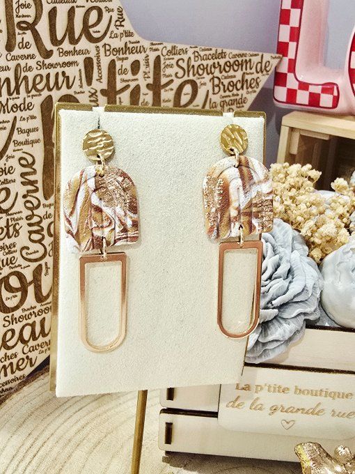 BOUCLES D'OREILLES