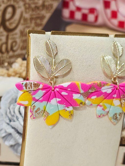 BOUCLES D'OREILLES