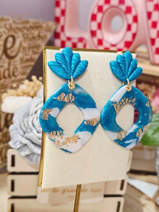 BOUCLES D'OREILLES