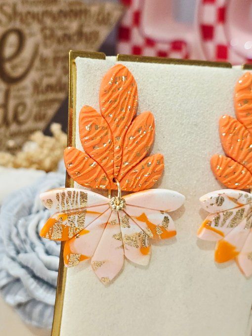 BOUCLES D'OREILLES