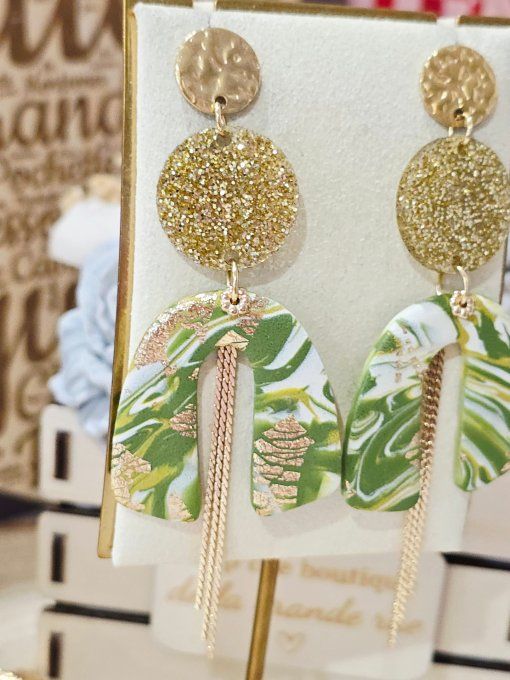 BOUCLES D'OREILLES