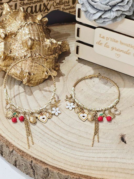 BOUCLES D'OREILLES