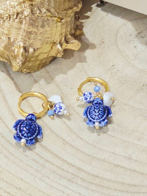 BOUCLES D'OREILLES