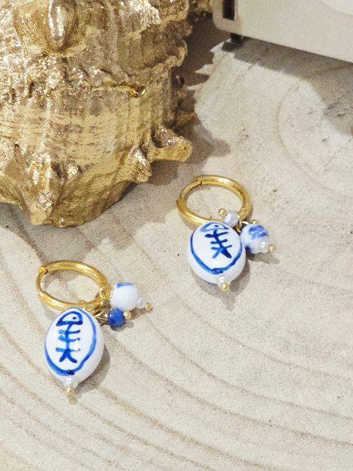 BOUCLES D'OREILLES