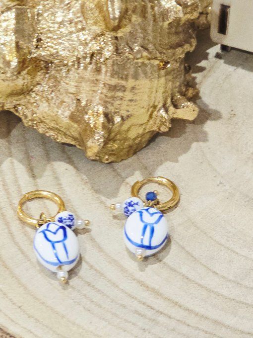 BOUCLES D'OREILLES