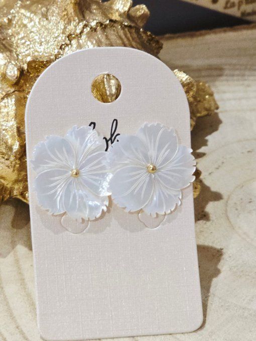 BOUCLES D'OREILLES