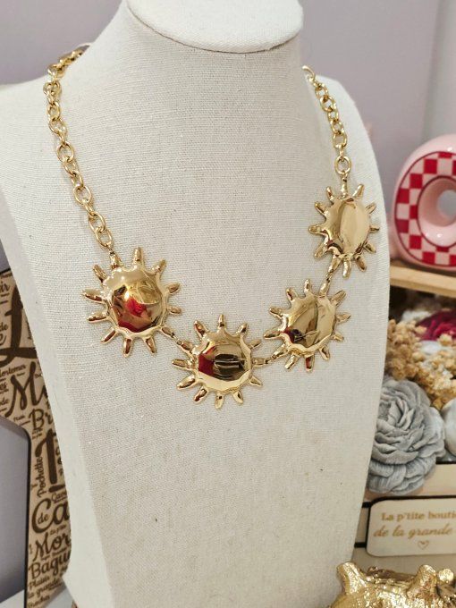COLLIER