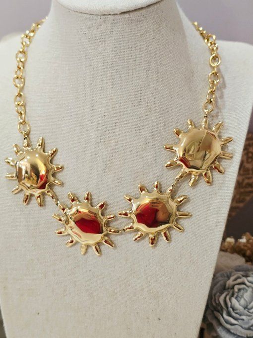 COLLIER