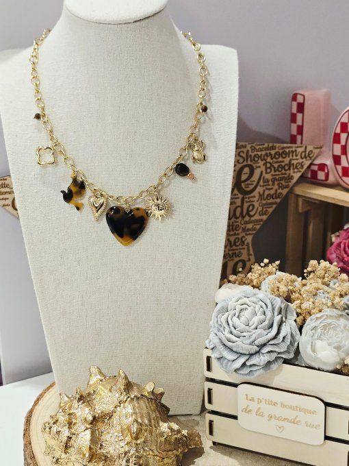 COLLIER