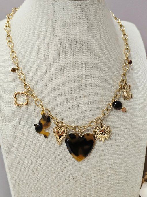 COLLIER