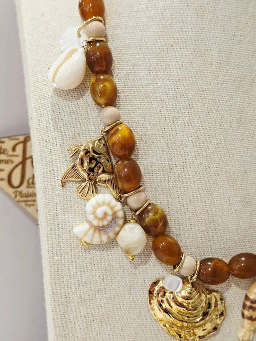 COLLIER