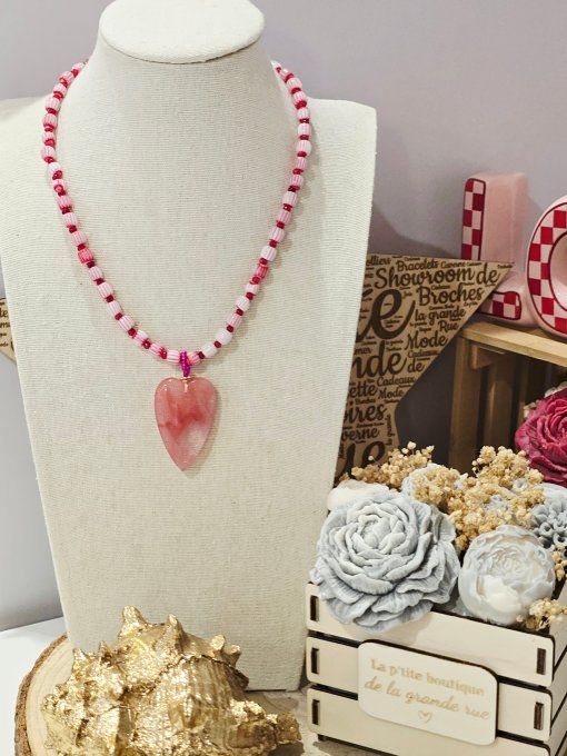 COLLIER