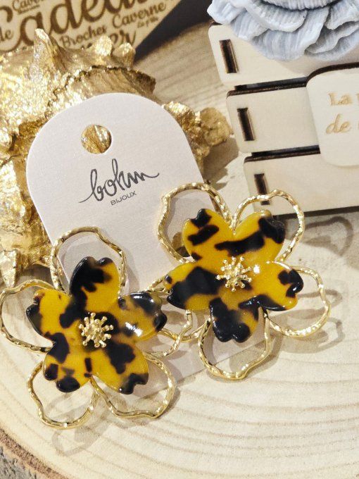 BOUCLES D'OREILLES