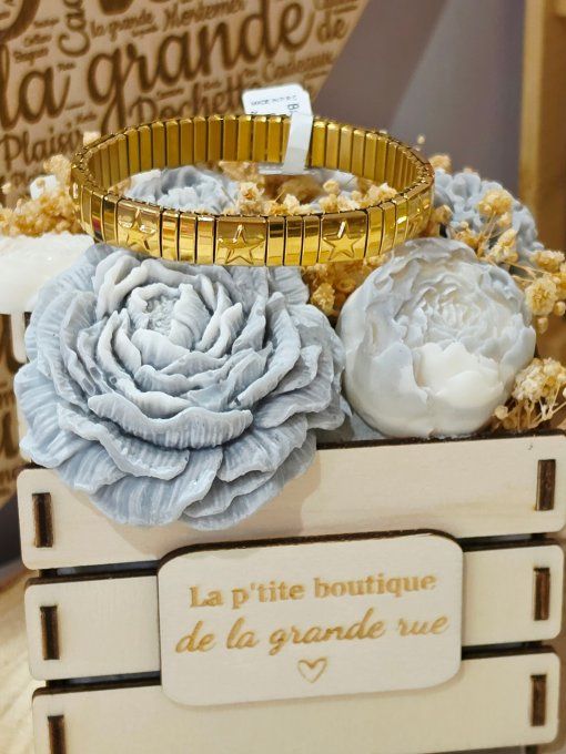 BRACELET