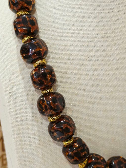 COLLIER