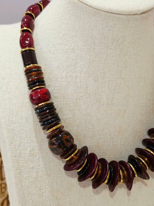 COLLIER