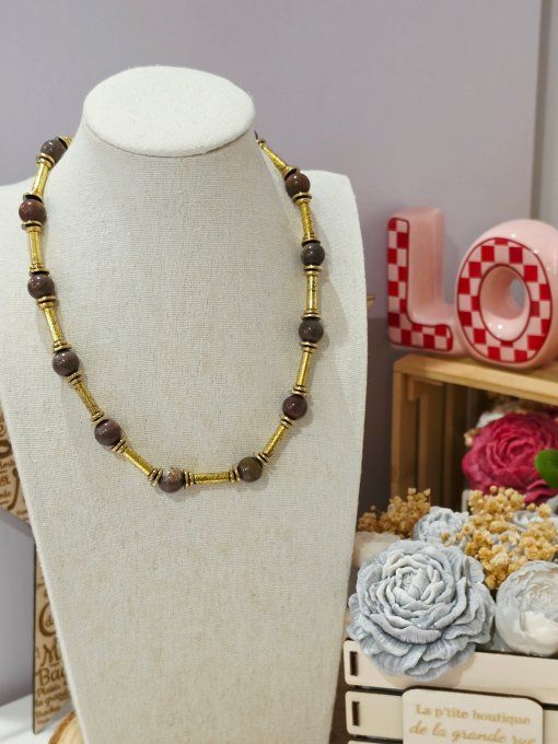 COLLIER