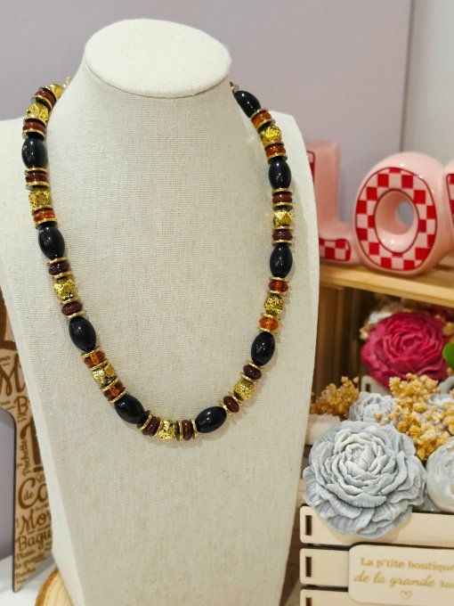 COLLIER