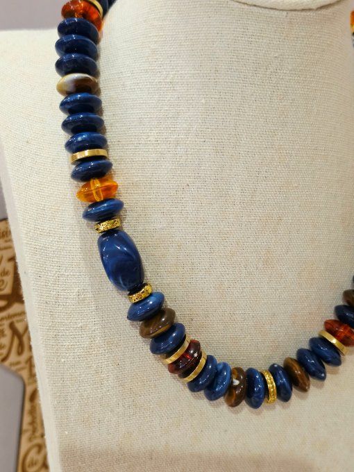 COLLIER