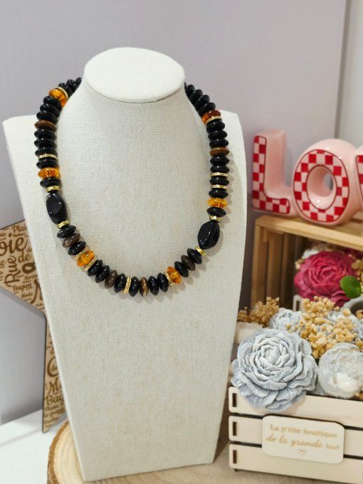 COLLIER