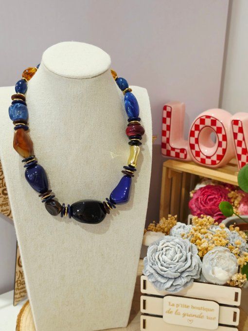 COLLIER