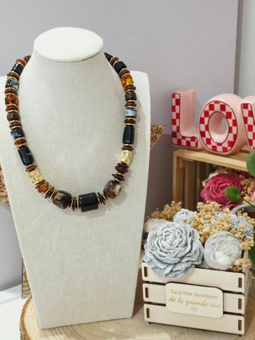 COLLIER