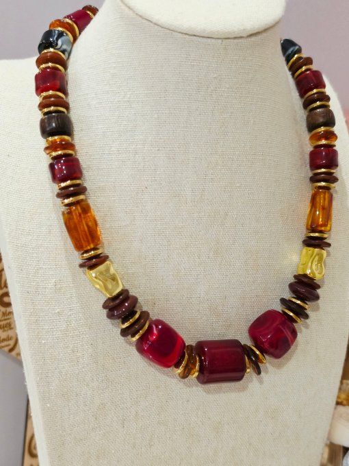 COLLIER