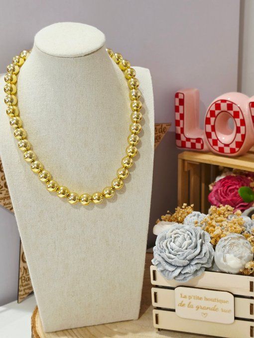 COLLIER